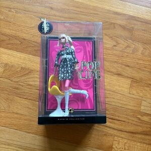 BARBIE Gold Label Collector Pop Life Pink Doll